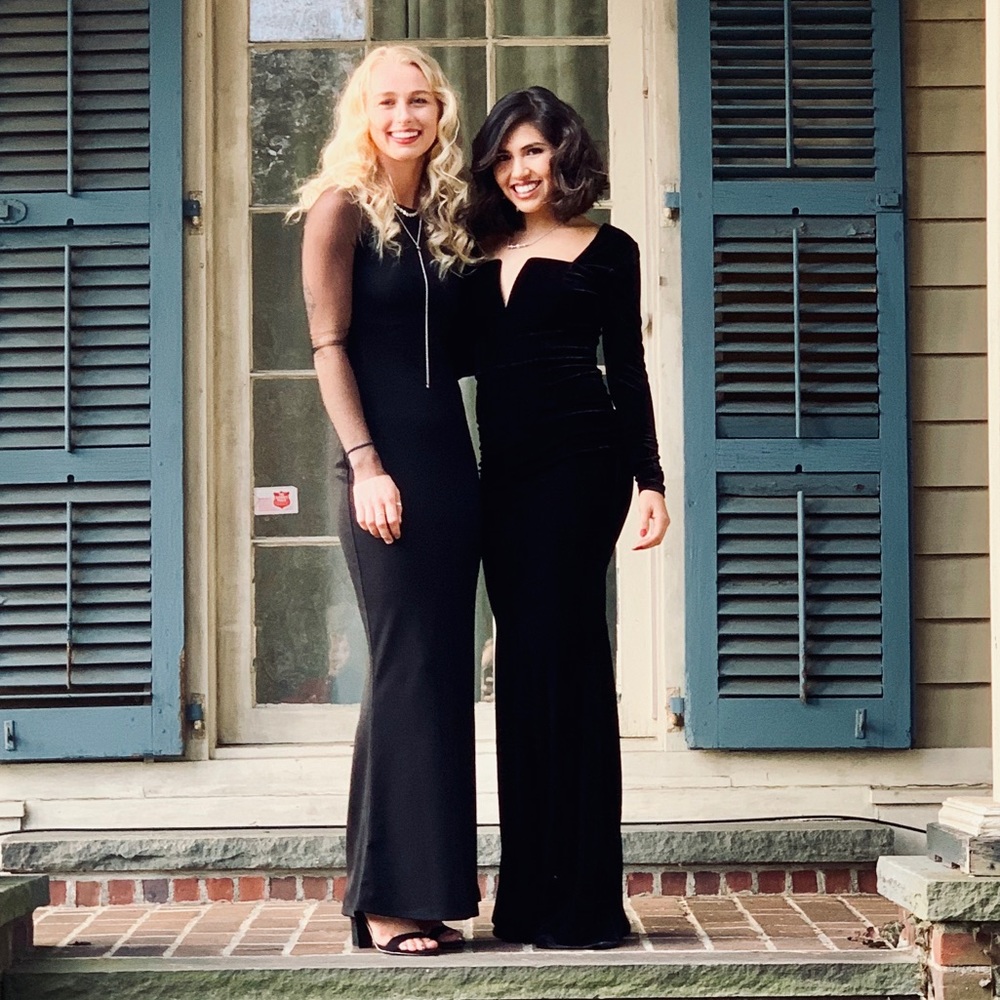 Long black velvet dress!